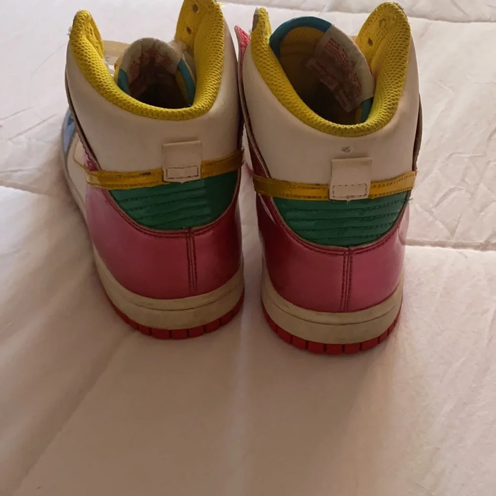 ‘Sailor Moon’ Nike Dunks Hi - Picture 3 of 8
